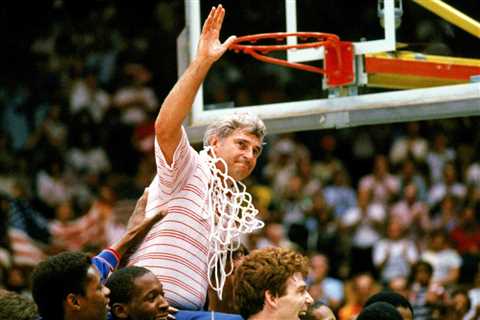 Bob Knight, legendary Indiana basketball coach, dead at 83