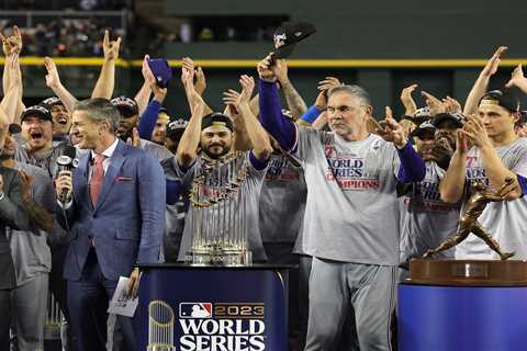 Stitches recaps 2023 World Series as Rangers down Diamondbacks