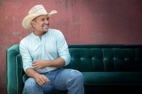 Garth Brooks Talks Making New Album, ‘Time Traveler,’ Why He Worried He Would Sound ‘Corny or Bad’