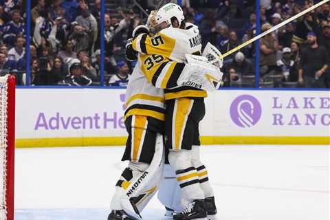 Goalie Tristan Jarry makes Penguins history with incredible goal