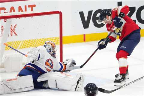 Mathew Barzal-less Islanders use balanced attack to nip Panthers