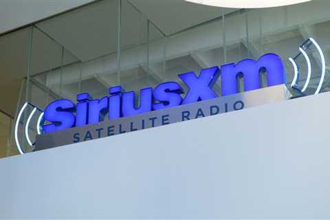 SiriusXM Agrees to Merge Stock With Liberty Media’s Tracking Stock