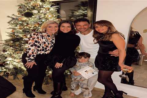 Ryan Thomas reunites with former Coronation Street co-stars amid family feud