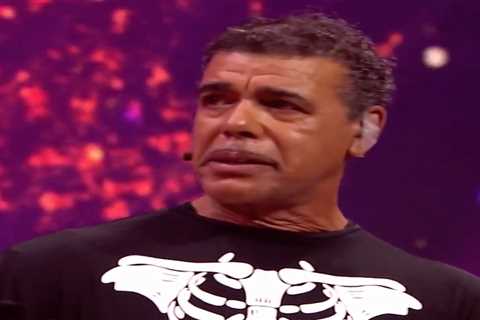 Chris Kamara breaks down in tears as he opens up about speech battle