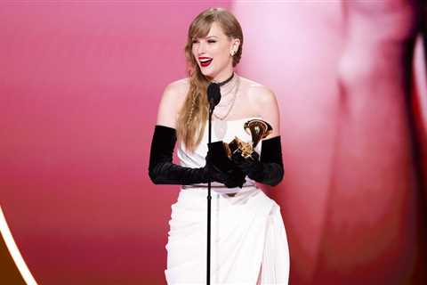 Taylor Swift Wins Historic Fourth Album of the Year Grammy for ‘Midnights’
