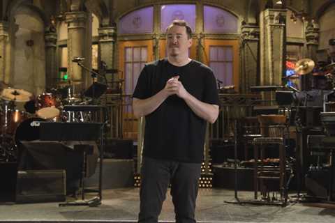 Shane Gillis Has Trouble With His ‘SNL’ Monologue in Hilarious New Promo