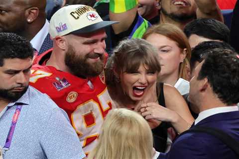 Watch Travis Kelce Pass Out Guitar Picks to Fans at Taylor Swift’s Sydney Eras Tour Show