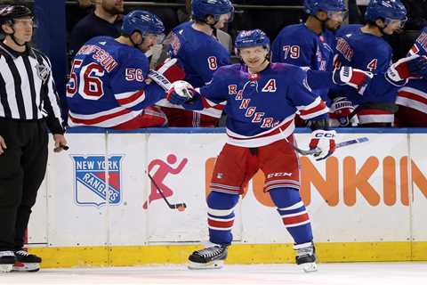 Artemi Panarin making Rangers history with offensive fireworks