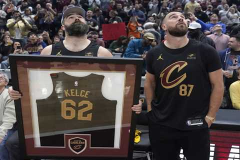 Cavaliers honor Jason and Travis Kelce with emotional tribute, bobblehead