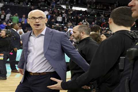 UConn’s Dan Hurley points to rival fan and says they’ll ‘get hurt’ in tense moment caught on camera