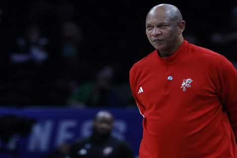 Louisville to fire coach Kenny Payne after two horrendous seasons