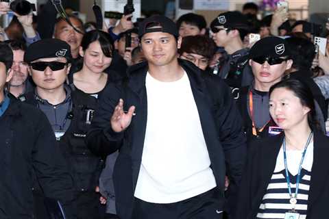 Shohei Ohtani, basketball star wife Mamiko Tanaka arrive in South Korea for MLB opener