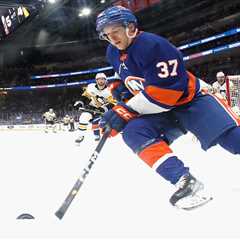 Call-up to Islanders no small thing for 5-foot-8 Ruslan Iskhakov