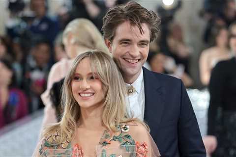 Suki Waterhouse Shared The First Photo Of Her Child With Robert Pattinson