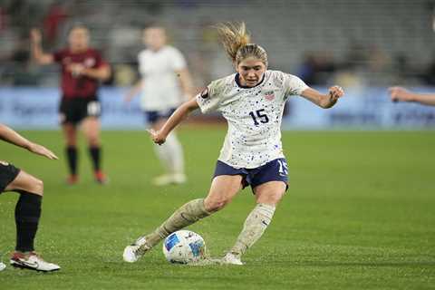 USWNT’s Korbin Albert booed during game after controversial social media posts