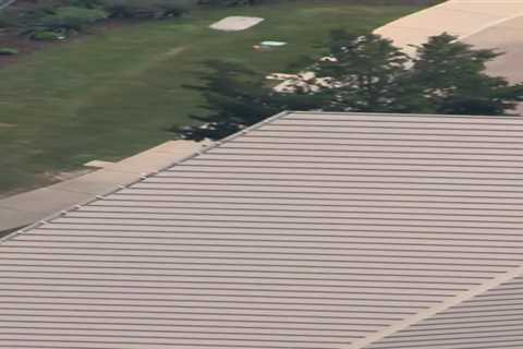 Jordan Spieth hits drainage ditch, clubhouse roof in wild sequence at Valero Texas Open