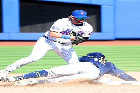 Nationals announcer uses Bryce Harper slide to mock Jeff McNeil