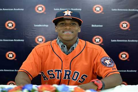 Former Astros prospect Ronny Garcia dies in traffic accident at 24