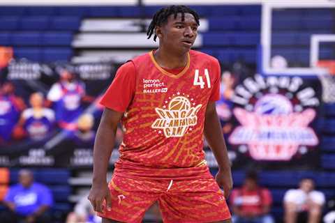 Top recruit de-commits from Kentucky to follow John Calipari to Arkansas