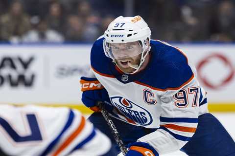Oilers vs. Canucks Game 2 prediction: NHL playoffs odds, picks, best bets