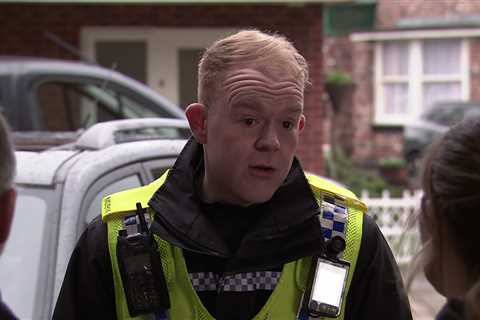 Coronation Street Fans Upset Over Forgotten Craig Tinker OCD Storyline