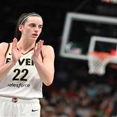 Caitlin Clark disappearing from Fever’s offense late in loss to Sky has fans furious