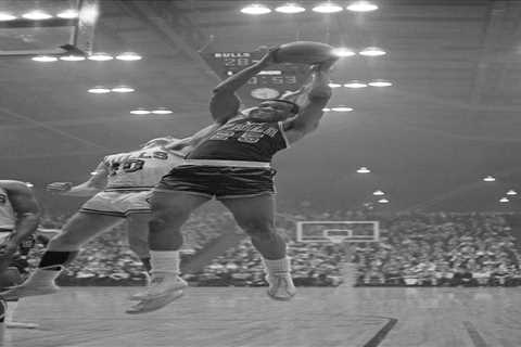 Chet Walker, basketball hall of famer, dead at 84