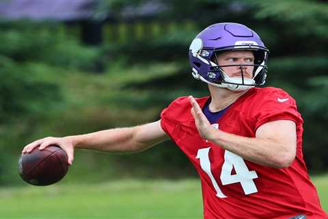 Vikings tab Sam Darnold as starter over J.J. McCarthy — for now