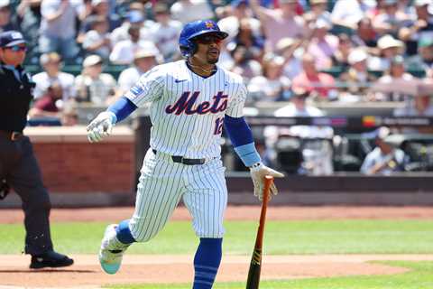 Mets’ offense explodes with 11-run outburst to complete sweep of Padres