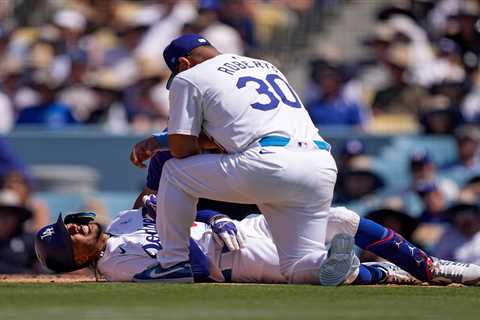 Mookie Betts exits with fractured hand after getting drilled by pitch in Dodgers injury concern