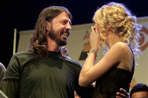 How Twitter AI Misunderstood Dave Grohl's Taylor Swift Comment