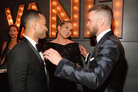 Justin Timberlake Hugs John Legend at New York Concert in Video Shared by Chrissy Teigen