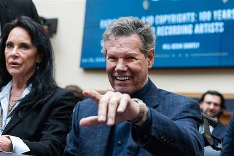 Randy Travis Asks Radio to Pay Up in House Hearing on ‘100 Years of Inequity for Recording Artists’