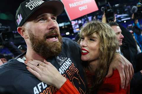 Fans Celebrate Taylor Swift & Travis Kelce’s Eras Tour Anniversary: ‘Greatest Love Story of..