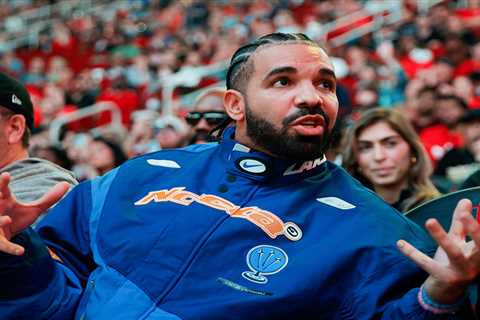 Drake Has a ‘Sneak Diss’ Ready for Kendrick Lamar, According to Akademiks