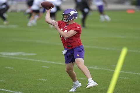 Ex-Jets QB Sam Darnold wowing with arm at Vikings training camp