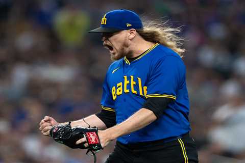 Mets acquire Ryne Stanek in trade with Mariners to help beleaguered bullpen