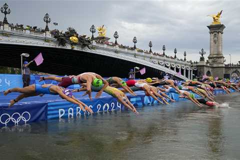 France’s Beaugrand wins gold after Seine passes water quality tests