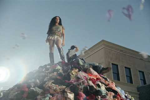 Billie Eilish & Charli XCX Donate 10,000 Pairs of Underwear From ‘Guess’ Video to Women’s Charity