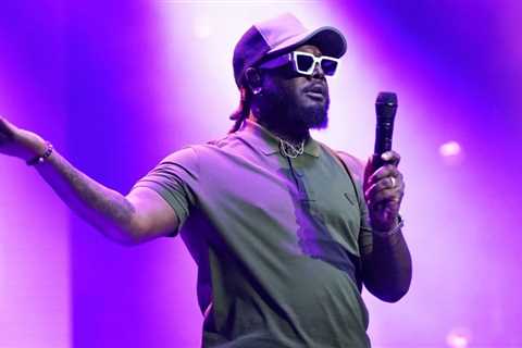 T-Pain Checks Rowdy Crowd For Throwing Items At Him