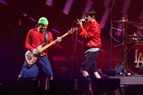 Red Hot Chili Peppers Unlimited Love Tour: 3.4 Million Tickets Sold