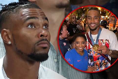 Jonathan Owens Met With 'USA' Chants After Watching Simone Biles At Olympics