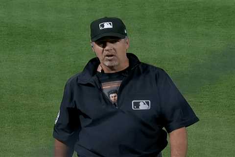 MLB umpire James Hoye wears Kramer shirt during Braves-Angels game