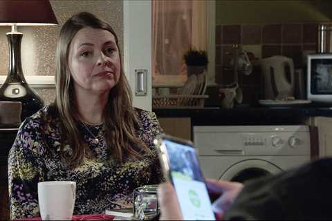 Tracy Barlow Confronts Cult Leader After Daughter's Ordeal in Coronation Street