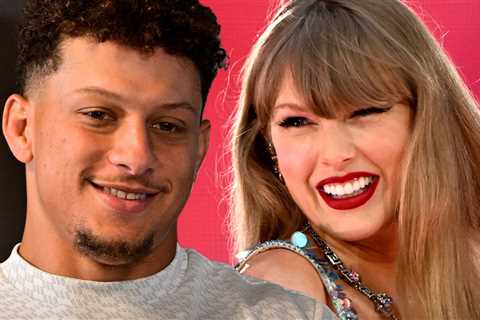 Patrick Mahomes Says Taylor Swift Has Been Drawing Up Plays For The Chiefs