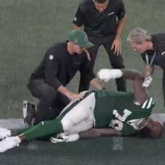 Morgan Moses goes down with knee injury in potential Jets scare