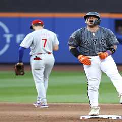 Sean Manaea’s dominance, clutch hits lead Mets to huge win over Phillies