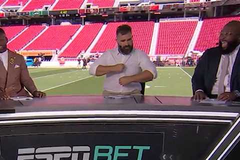 Jason Kelce Suffers Wardrobe Issue During 'MNF' Debut, 'My T**s Are Struggling'