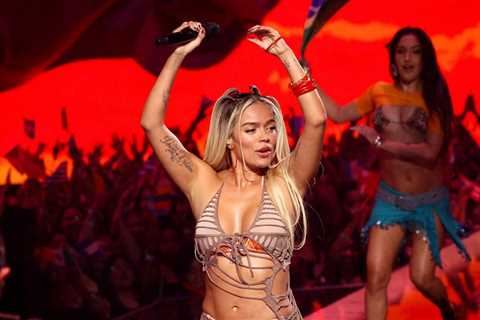 Karol G Dances With Taylor Swift During ‘Si Antes Te Hubiera Conocido’ Performance at the 2024 VMAs