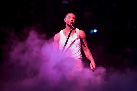 Usher Welcomes Big Sean on Stage for ‘Past Present Future’ Show In Detroit